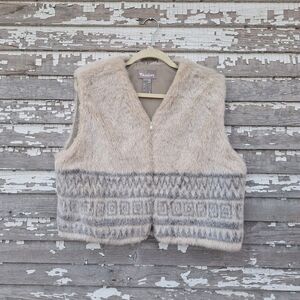 TanJay Faux Fur Vest with Pattern